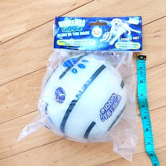 Glow in the Dark Wobble Wag Giggle Ball - Picture 3 of 5